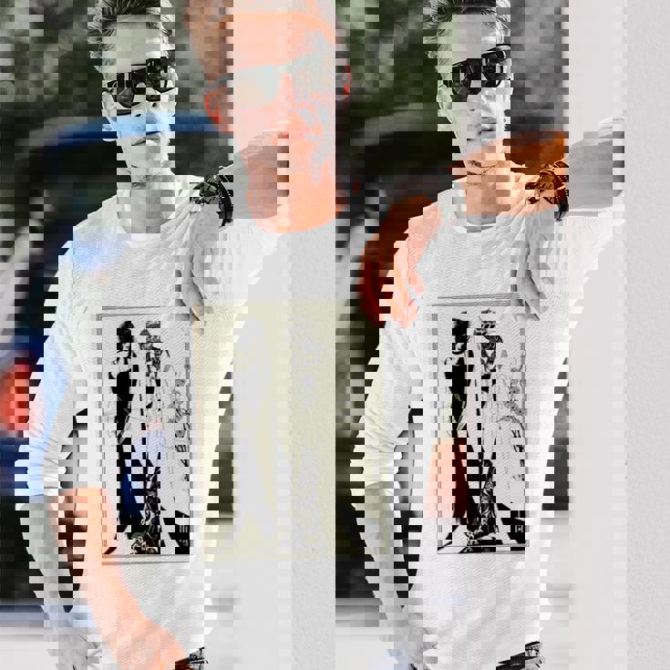 母とサロメ、オーブリー・ビアズリーによるヘロディアス1894 長袖tシャツ 長袖Tシャツ 彼への贈り物