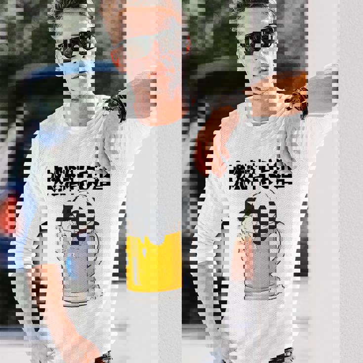 燃料は酒 パンダ ビールジョッキ ビール 酒飲み 酒好き ビアガーデン ビール好き 動物好き ギャグ おもしろ ネタ 長袖Tシャツ 彼への贈り物