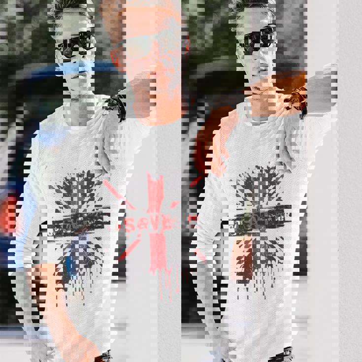 神は貧しい王のcor冠式パンクグラフィティユニオンジャックを救う 長袖Tシャツ 彼への贈り物