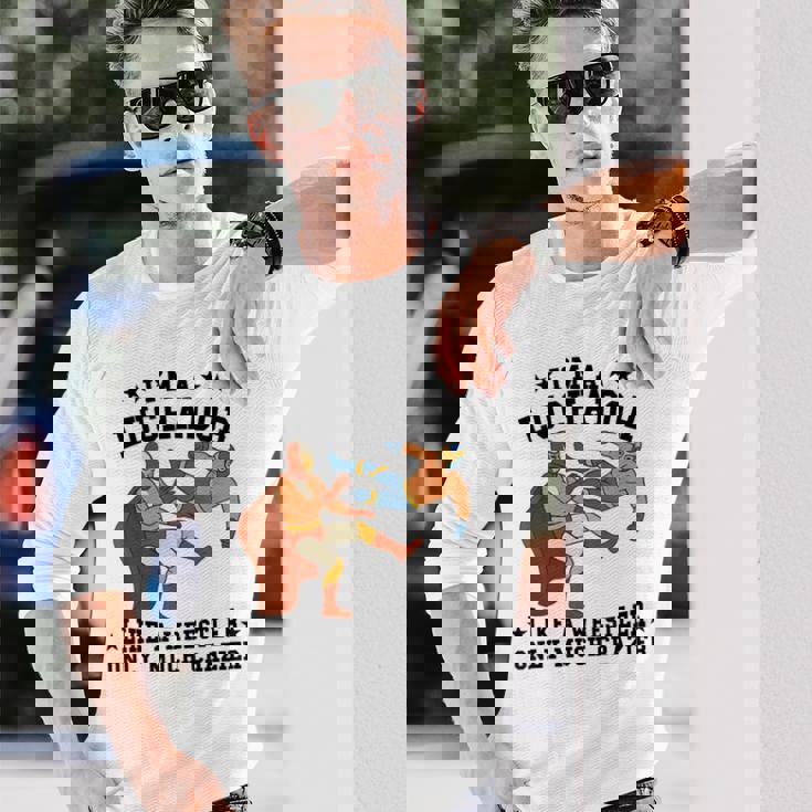 私はレスラーのようなルチャドールだけだ もっとクレイジーなルチャ・リブレ 長袖Tシャツ 彼への贈り物