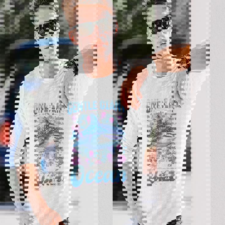 面白いジンベイザメ 動物 優しい海の巨人 長袖Tシャツ 彼への贈り物