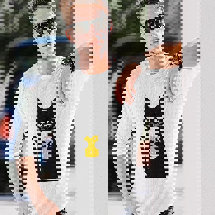 面白い黒猫はビールが大好きおもしろいビール好き 長袖Tシャツ 彼への贈り物