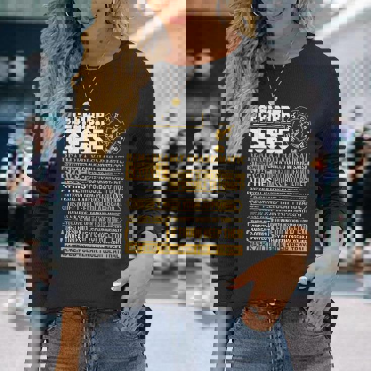 1965年 12月座 誕生日ギフト Born 12月agitarius 長袖Tシャツ 彼女への贈り物