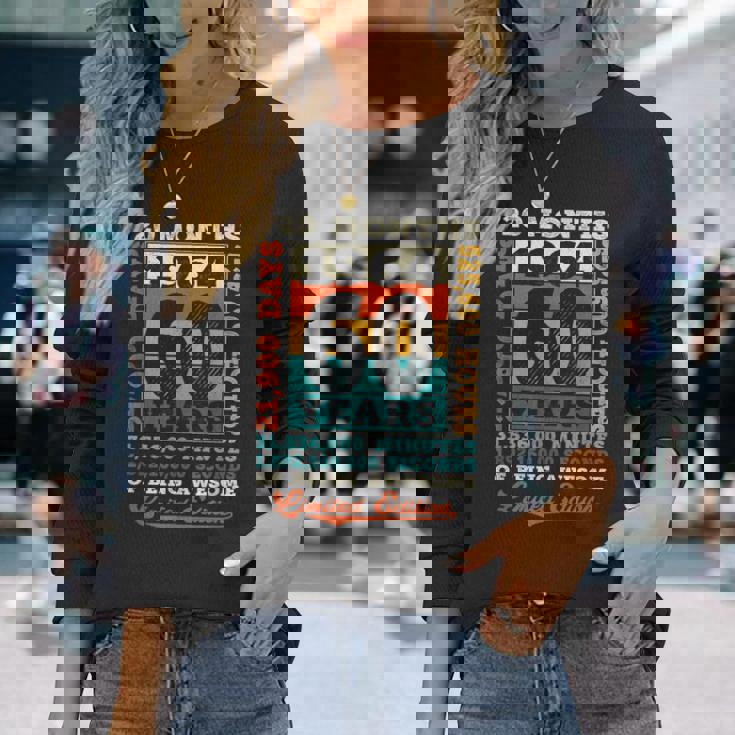 60 Years 720 Months Of Being Awesome Born 1964 60歳の誕生日 長袖Tシャツ 彼女への贈り物