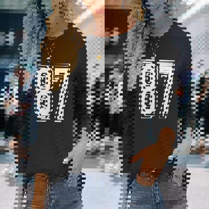 87番の前面と背面にホワイトのプリント。 長袖Tシャツ 彼女への贈り物