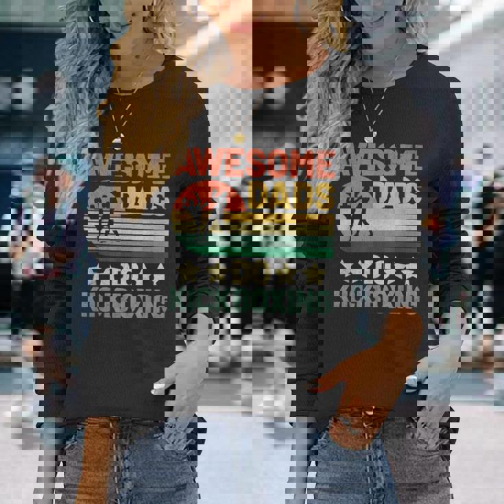 Awesome Dads Do キックボクシング キックボックス キックボクサー 長袖Tシャツ 彼女への贈り物