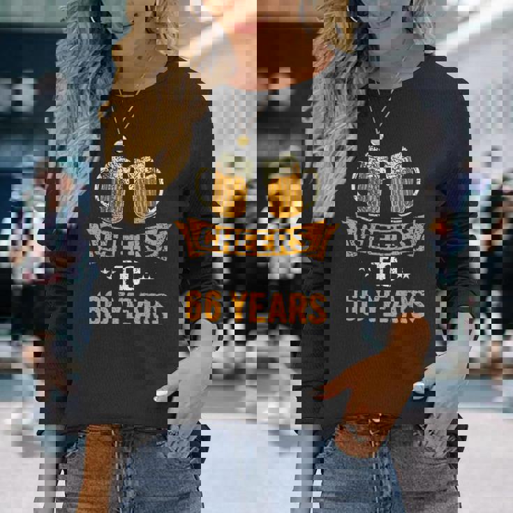 Cheers To 66歳 66歳 誕生日パーティー お祝いギフト 長袖Tシャツ 彼女への贈り物