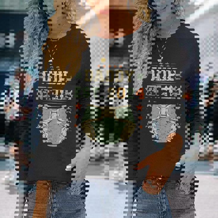 Daddy Est 2024 年生パパ 新米パパ 初めてのパパ 若いパパ 長袖Tシャツ 彼女への贈り物