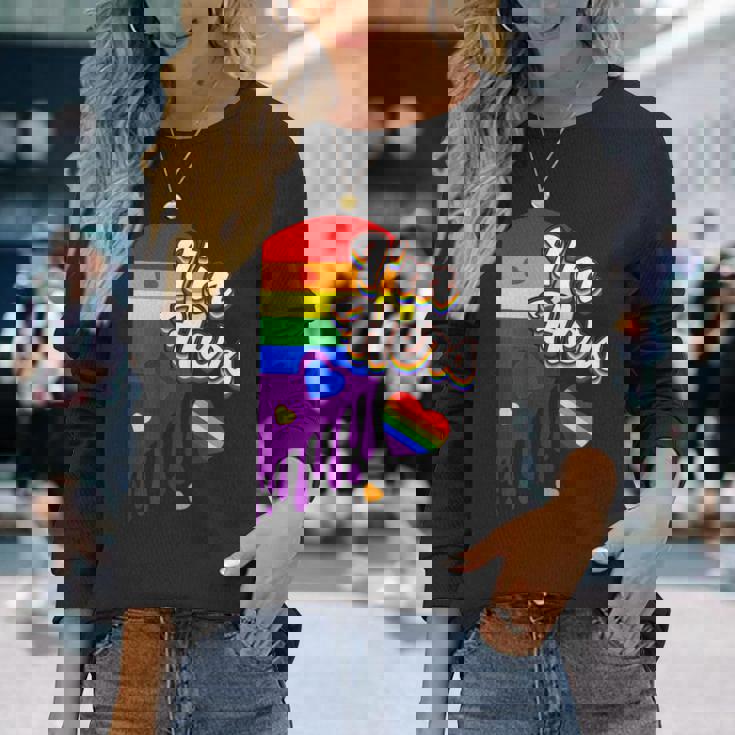 I'm Hers &He's Mine 虹のハート Lgbtq プライド デザイン 長袖Tシャツ 彼女への贈り物