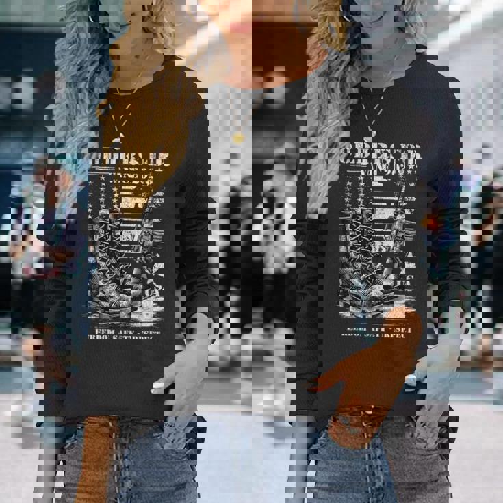 Jdヴァンス軍事選挙2028年アメリカ国旗支持のための兵士 長袖Tシャツ 彼女への贈り物