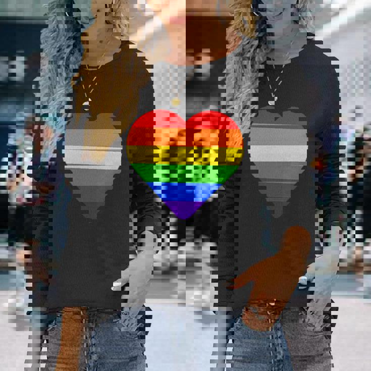 Lgbt レインボー・ハート・フラッグ ゲイ・バイ・ラブ・プライド月間 Lgbtq 長袖Tシャツ 彼女への贈り物