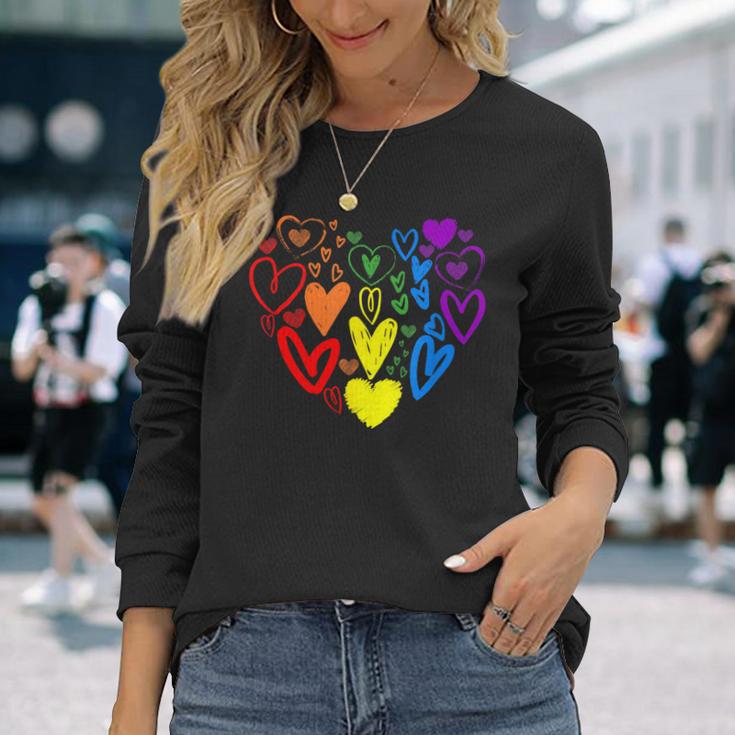 Lgbtq レインボーフラッグハート Lgbtqia バレンタインデー プライドムーン 長袖Tシャツ 彼女への贈り物