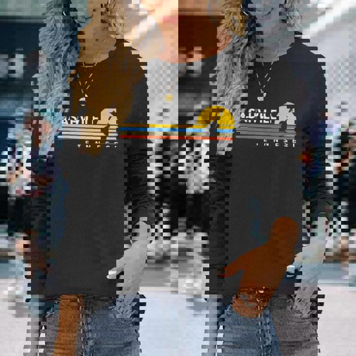 Nashville Tn Tennessee Guitarintage Retroouvenirs 長袖Tシャツ 彼女への贈り物