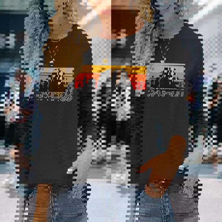 Wanderlust Canyon & Mountains On The Road 長袖Tシャツ 彼女への贈り物