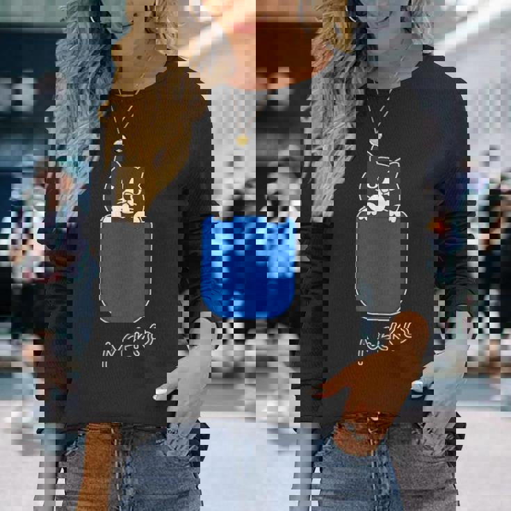 ねこさん『いん ざ ぽけっと』くびかしげ・ハチワレ 猫【どうぶつフレンズ】フキゲンネコ ゆるくて かわいい イラスト 長袖Tシャツ 彼女への贈り物