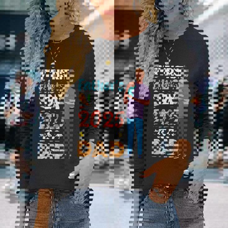 はじめての父の日2025年 赤ちゃんの誇り高きパパを持つお父さんとして 長袖Tシャツ 彼女への贈り物