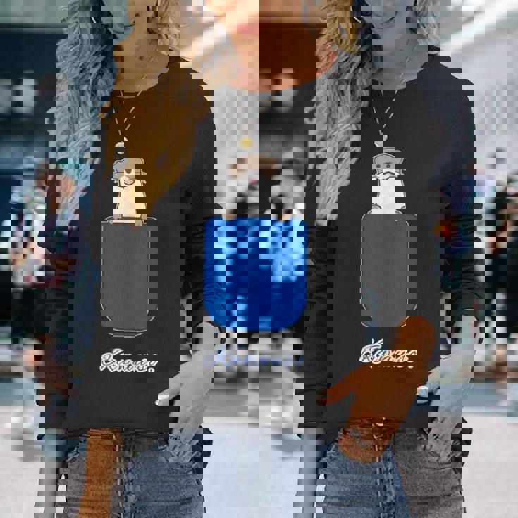 ゆるカワウソさん Otters オッターズ『いん ざ ぽけっと』（ブルーポケット）コツメカワウソ かわいい イラスト 長袖Tシャツ 彼女への贈り物