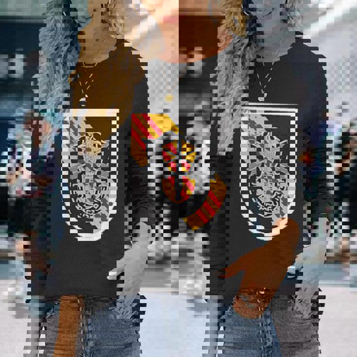 アメリカ陸軍第5特殊部隊グループ ベレー帽 閃光と紋章 長袖Tシャツ 彼女への贈り物