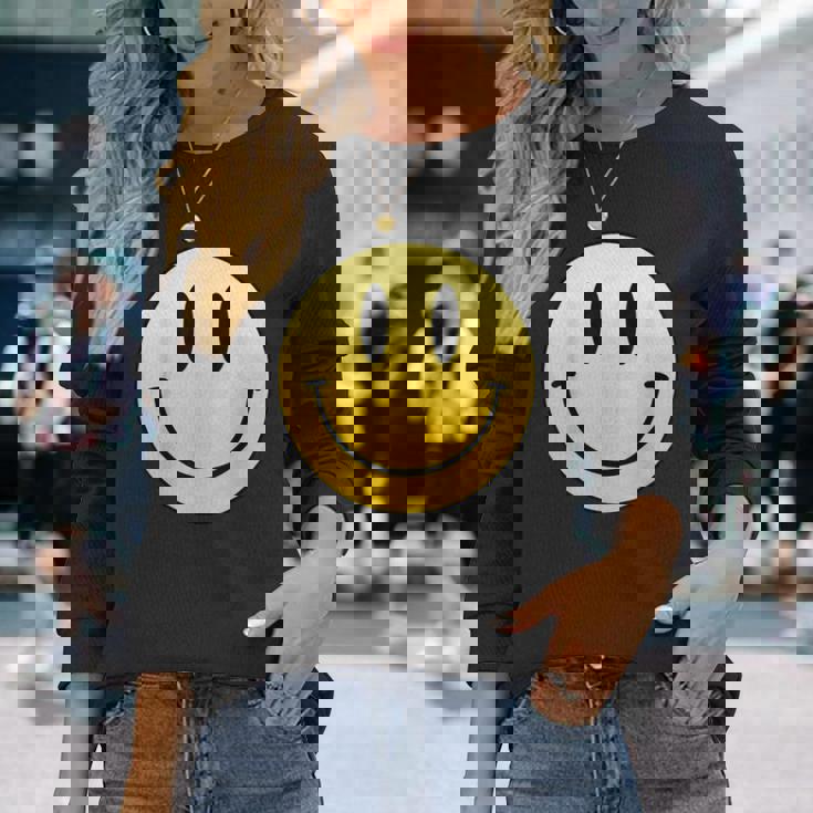 イエロー スマイル ハッピー ピース スマイル フェイス かわいい ユーモア すごい 長袖Tシャツ 彼女への贈り物