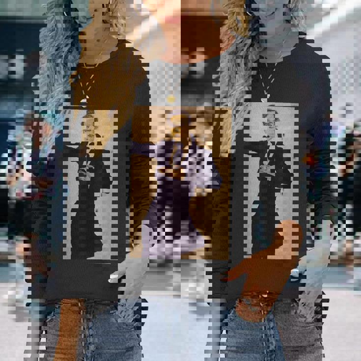 エゴン・シーレによる画家の肖像1910 長袖Tシャツ 彼女への贈り物