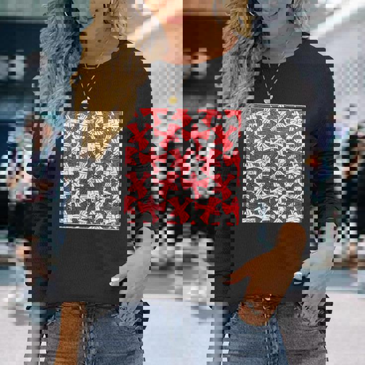 エッシャーにインスパイアされた鳥のテッセレーション。 長袖Tシャツ 彼女への贈り物