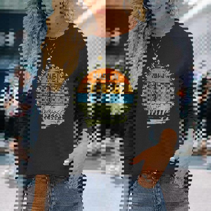 オリジナルパーツ 1977年生まれ ヴィンテージ 47歳 誕生日 レトロ 長袖Tシャツ 彼女への贈り物