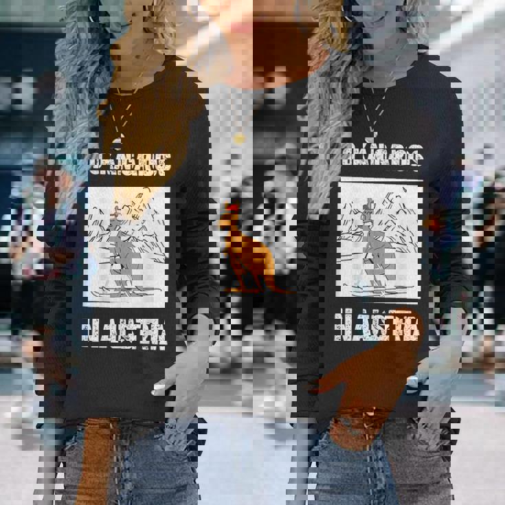 オーストリアにカンガルーはいない 愉快なオーストリア旅行 長袖Tシャツ 彼女への贈り物