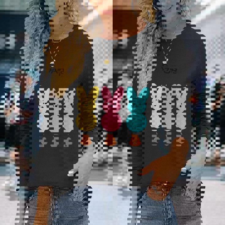 カラフルなマシュマロバニーのうんち 長袖Tシャツ 彼女への贈り物