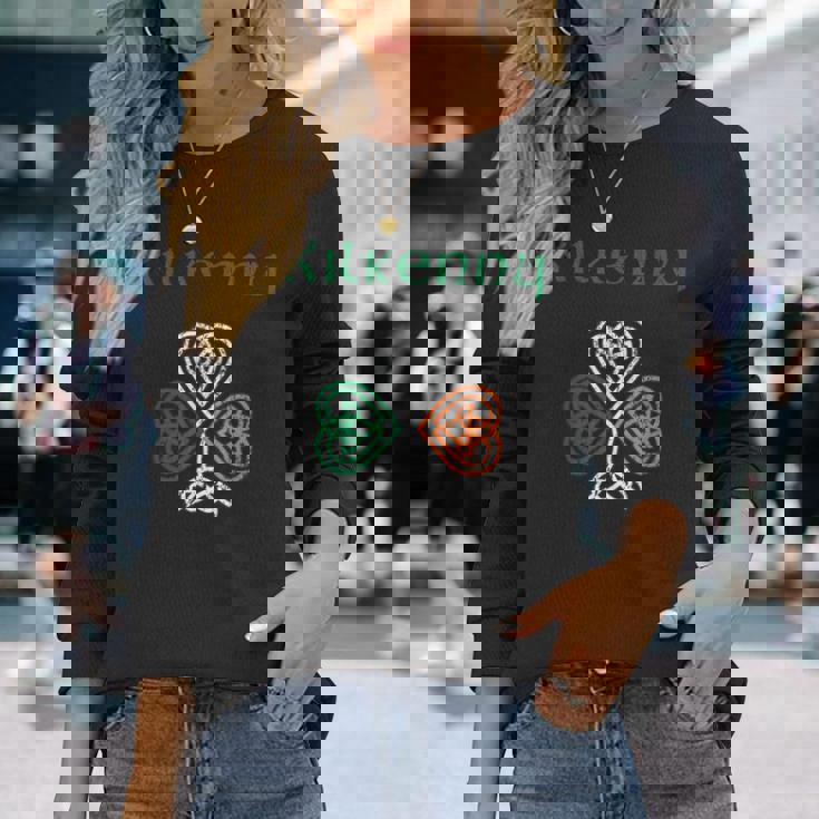 キルケニー州 シャムロック アイルランド国旗 クレイックと天井 長袖Tシャツ 彼女への贈り物