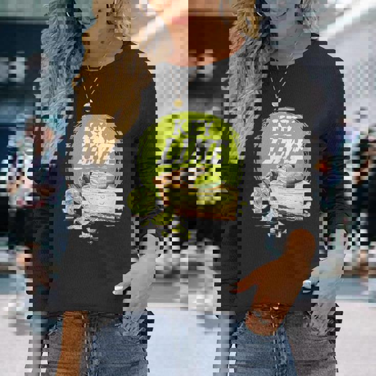 クラシックなデザート愛好家のための素晴らしいキーライムパイ。 長袖Tシャツ 彼女への贈り物