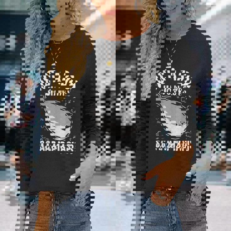 サカバンバスピスの面白い魚ミームが大好きなジャスト・ア・ボーイ 長袖Tシャツ 彼女への贈り物