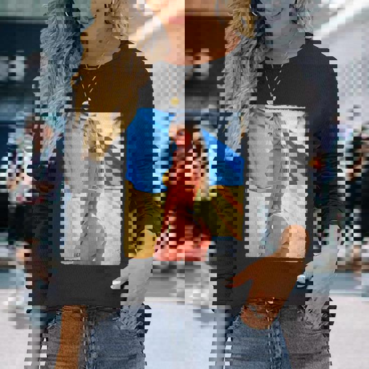 セクシーガールグラフィックtシャツ 「モダンピンナップガール&ウクライナ国旗2」 長袖Tシャツ 彼女への贈り物