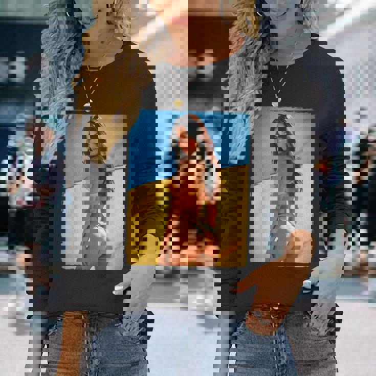 セクシーガールグラフィックtシャツ 「モダンピンナップガール&ウクライナ国旗」 長袖Tシャツ 彼女への贈り物