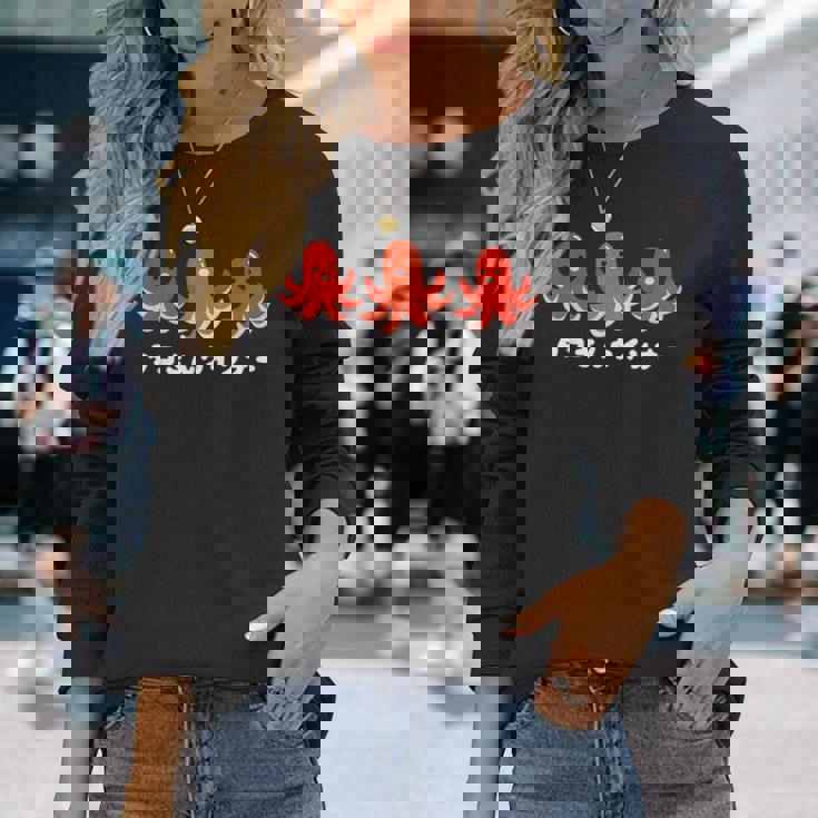 タコのウィンナー タコの食べ物のイラスト かわいい 面白い 長袖Tシャツ 彼女への贈り物