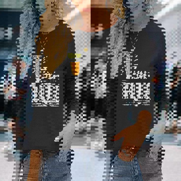 チーム・テキーラ・アイ・メキシカン・バー・アルコール・テキーラ・パーティー 長袖Tシャツ 彼女への贈り物