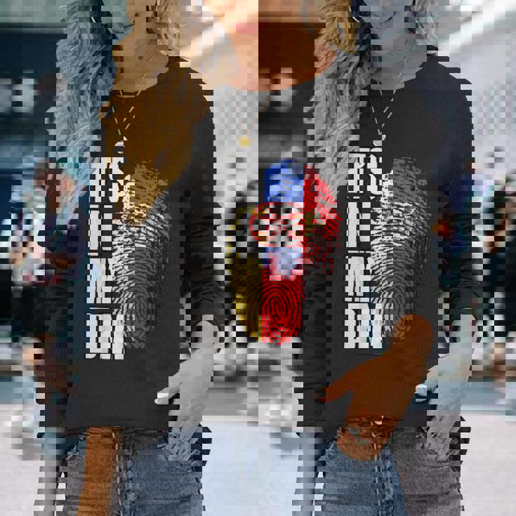 ドイツとセルビアのdna遺産フラグ 長袖Tシャツ 彼女への贈り物