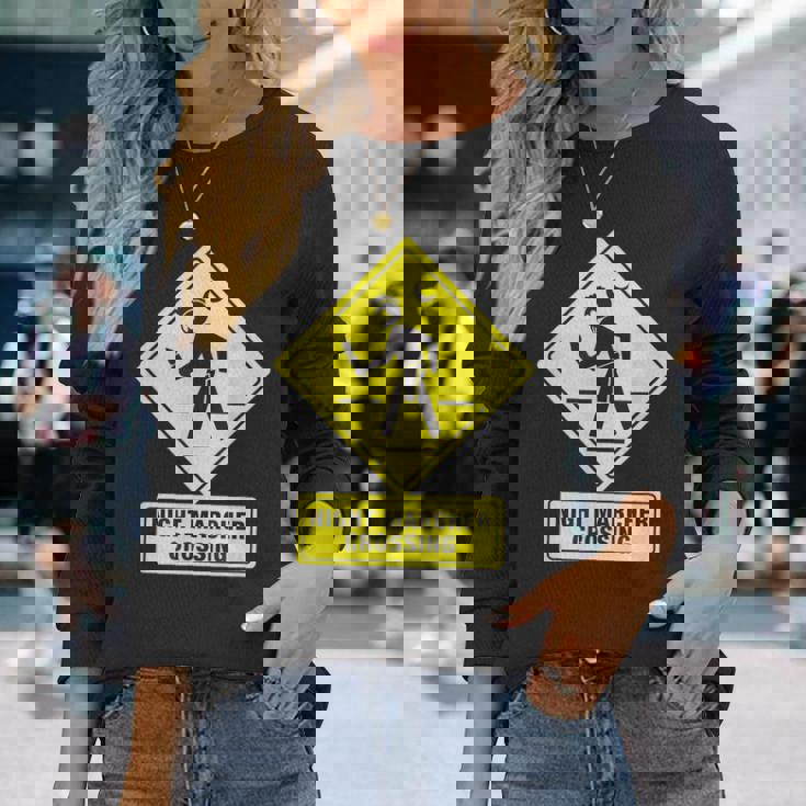 ナイトマーチャークロッシングハワイゴースト面白い 長袖Tシャツ 彼女への贈り物