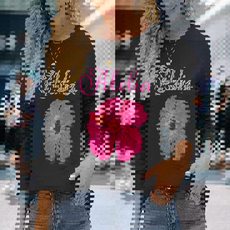 ハイビスカス Aloha アロハ《赤》（ハワイ・南国・フラダンス）夏【ビューティフル フラワー】キュート デザイン 長袖Tシャツ 彼女への贈り物