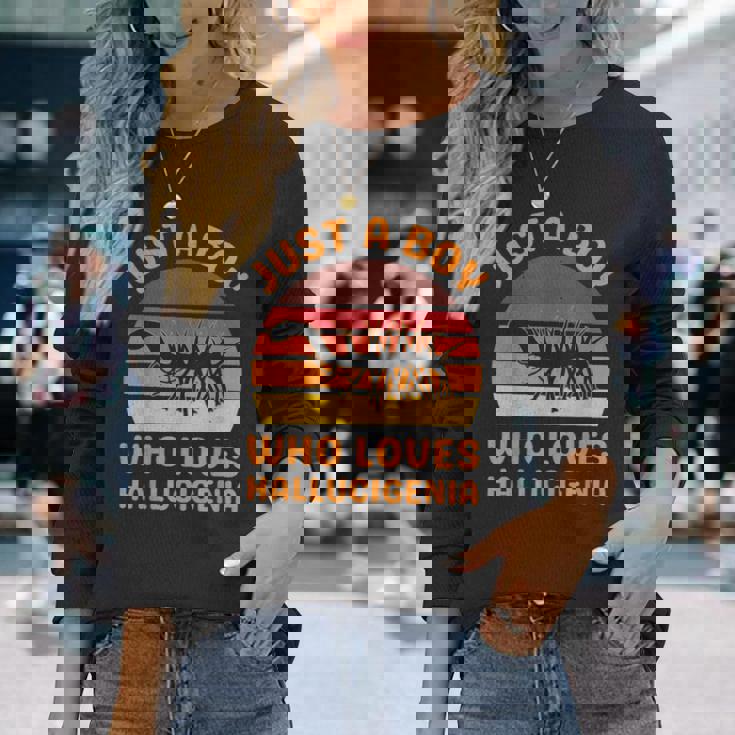 ハルキゲニアの化石絶滅虫が大好きなただの少年 長袖Tシャツ 彼女への贈り物