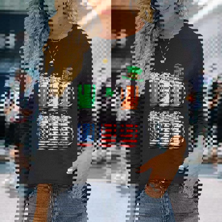 ビール聖パトリックデー メンズ アイルランドのアメリカ国旗 ドリンクマグ 長袖Tシャツ 彼女への贈り物