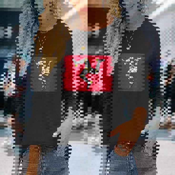 マン島の旗、マンクスの旗、トリスケリオン。ティンウォルドの日に。 長袖Tシャツ 彼女への贈り物