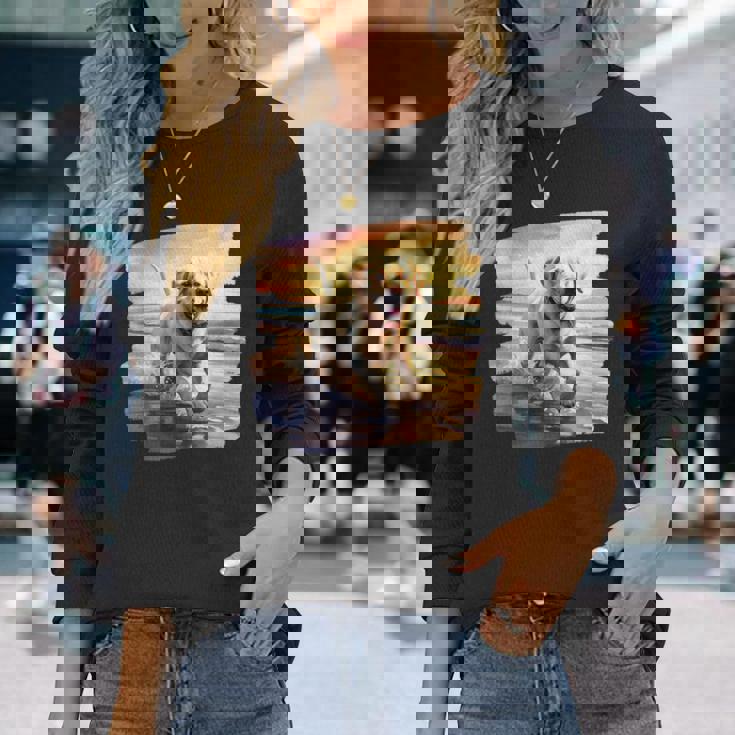 ラブラドールオンザビーチ、ラボ、犬、ラブラドール子犬 長袖Tシャツ 彼女への贈り物