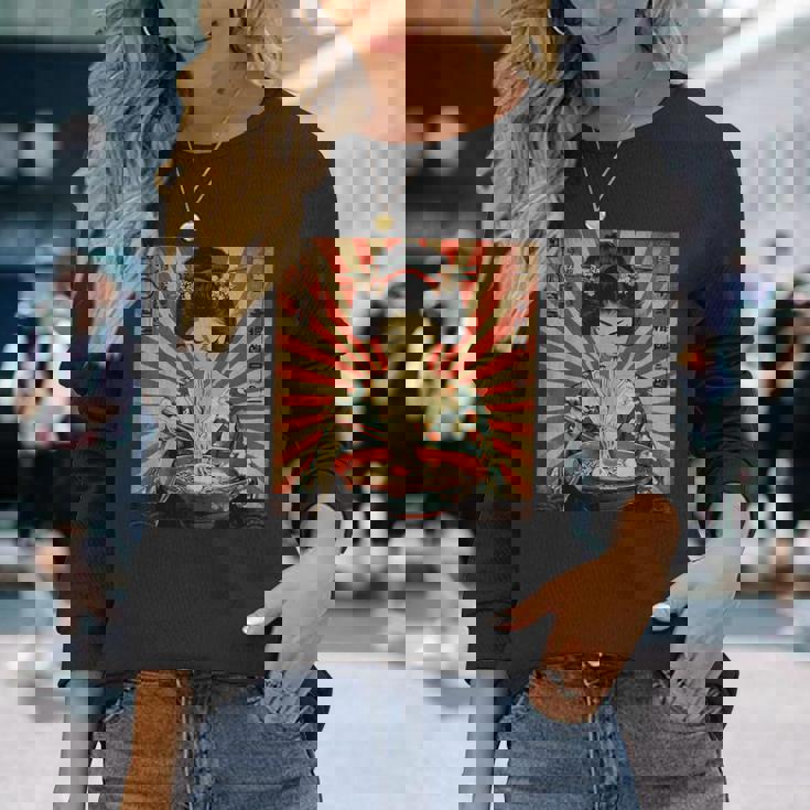 ラーメンをすする芸者 長袖Tシャツ 彼女への贈り物