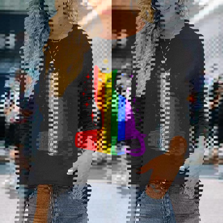 レインボー猫と本と星 Lgbt プライド 長袖Tシャツ 彼女への贈り物