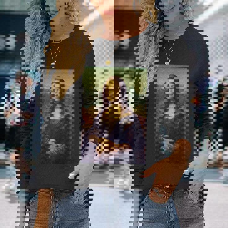 レオナルド・ダ・ヴィンチによるモナ・リザ 長袖Tシャツ 彼女への贈り物