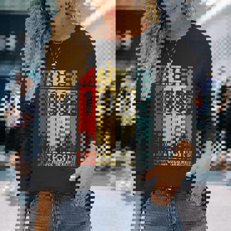 ヴィンテージ 1985 40 Years Of Being Awesome 長袖Tシャツ 彼女への贈り物