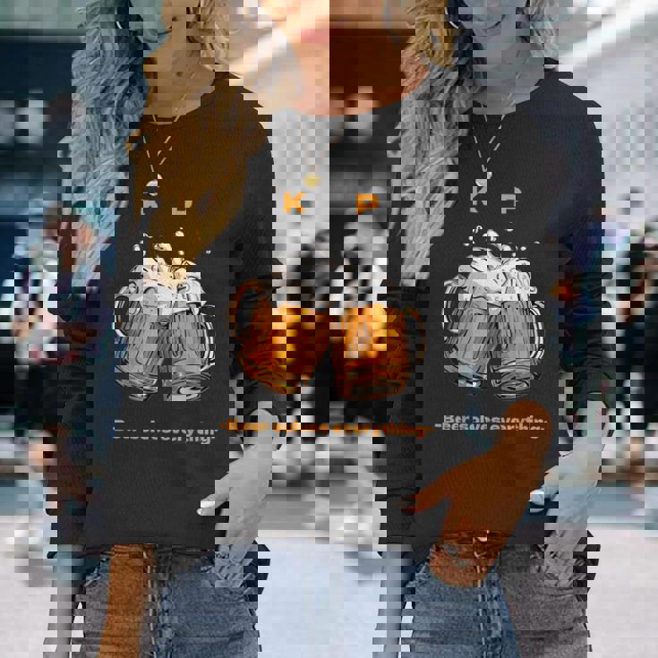 乾杯ビールは全てを解決する ビール 夏 乾杯 Kp ジョッキ 生ビール 長袖Tシャツ 彼女への贈り物