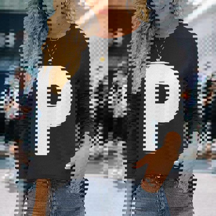 文字p 大文字 アルファベット モノグラム イニシャル 長袖Tシャツ 彼女への贈り物