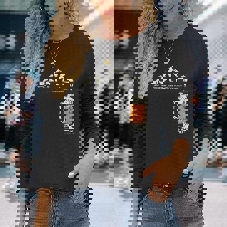 月曜日から金曜日のビールのおかしい仕事の週の飲むチームのギフトへの月曜日 長袖Tシャツ 彼女への贈り物