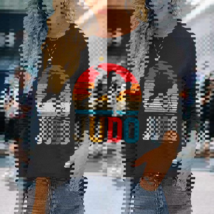 柔道投げ レトロ 日本の格闘技 柔道家 ファイター ギフト 長袖Tシャツ 彼女への贈り物